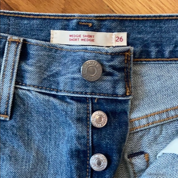 Levi’s Wedgie Short size 26 - Picture 2 of 9
